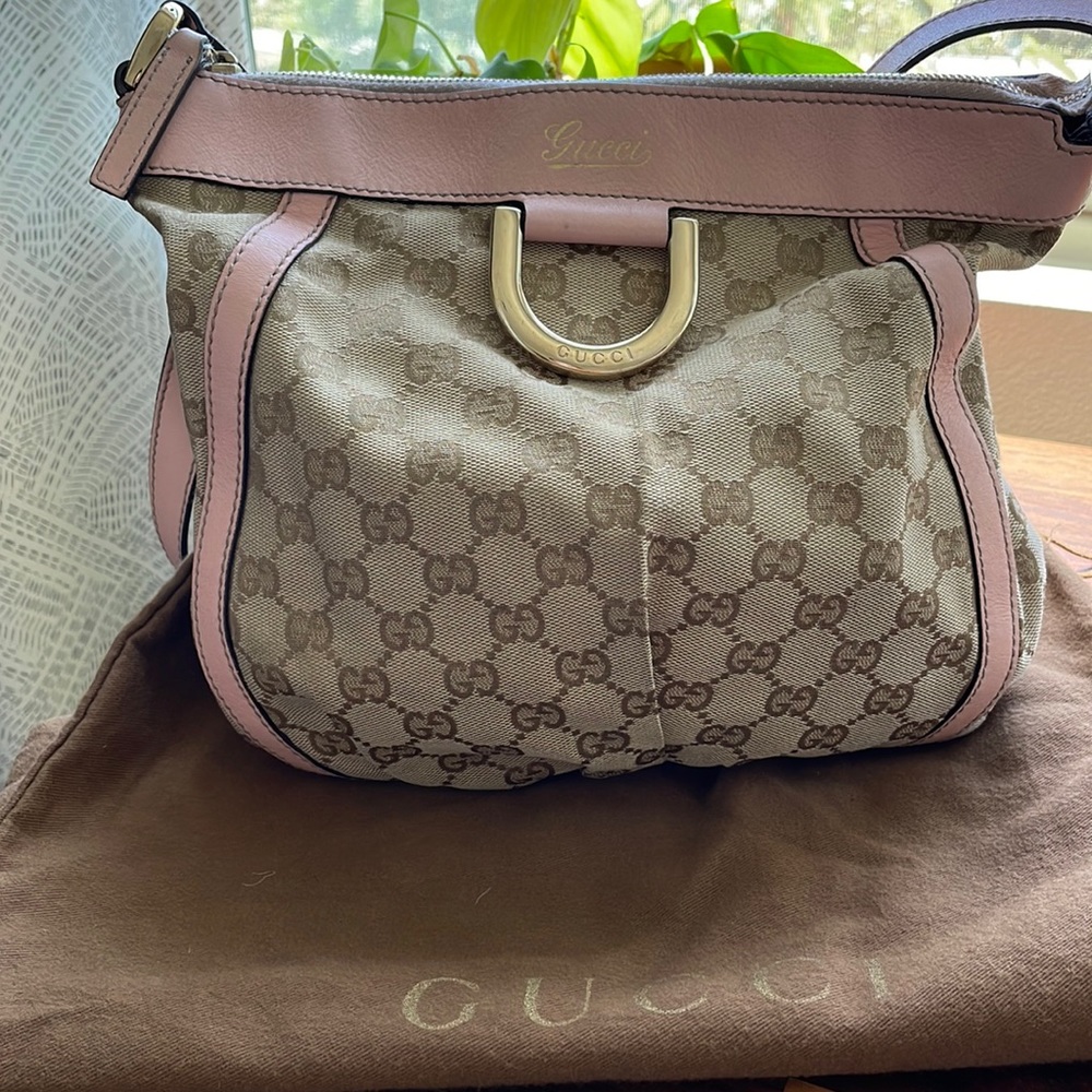 Authentic Gucci Shoulder/Crossbody Cotton Canvas GG Bag
